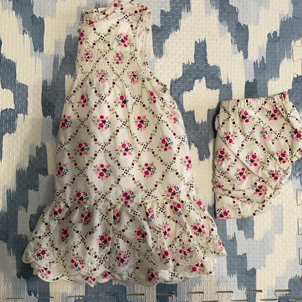 6-9 month dress & bloomer matching set!